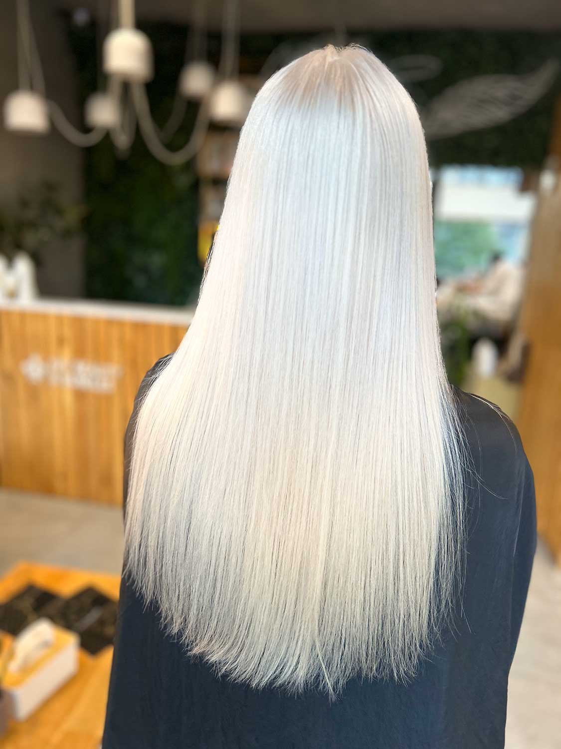 Platinum blonde at Ivy Abu Dhabi