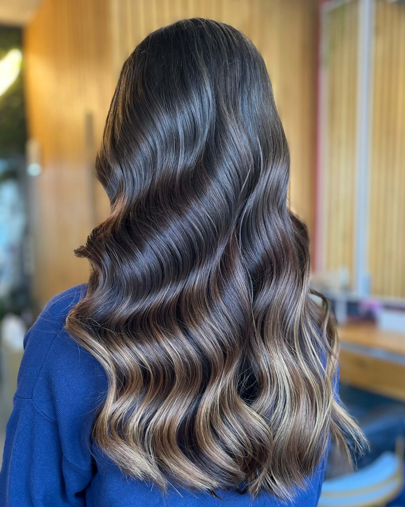 Dark ombré with lighter ends at Ivy Abu Dhabi