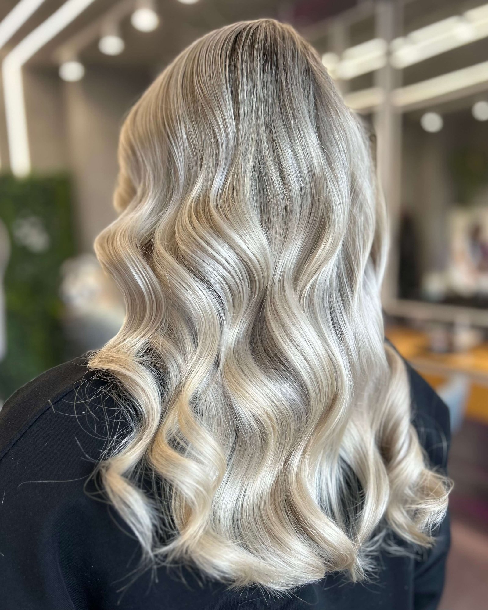 Healthy blonde hair with no yellow at Ivy Abu Dhabi